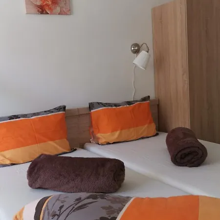 Koezseg Oenkormanyzat - Ifjusagi Szallas * Tihany