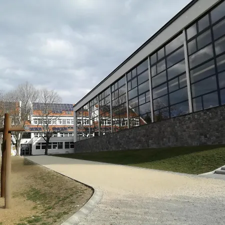 Koezseg Oenkormanyzat - Ifjusagi Szallas Hostel