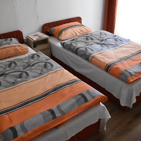 Koezseg Oenkormanyzat - Ifjusagi Szallas * Tihany