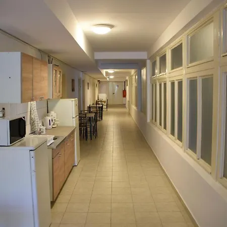 Koezseg Oenkormanyzat - Ifjusagi Szallas